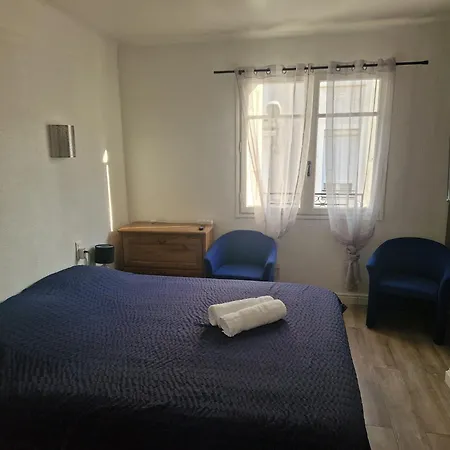 Apartment Avec Terrasse Laurent De La Salanque