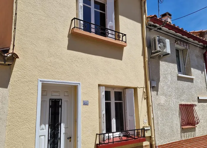 Avec Terrasse Laurent De La Salanque Apartment
