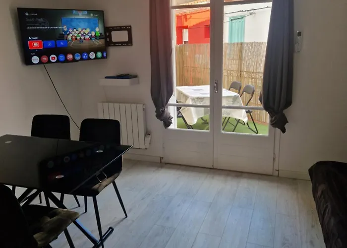 Lägenhet Avec Terrasse Laurent De La Salanque *
